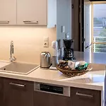 Nikole's Cozy 80m2 Semesterbostad *