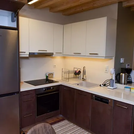 Nikole's Cozy 80m2 Tirós