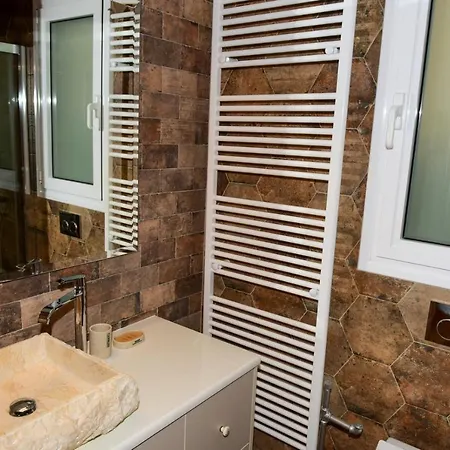 Nikole's Cozy 80m2 *