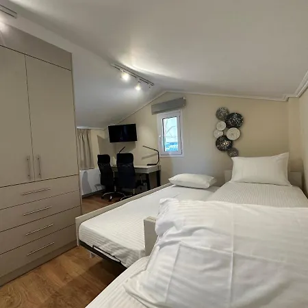 펜션 Nikole's Cozy 80m2 *