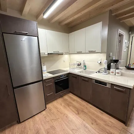 Nikole's Cozy 80m2 *