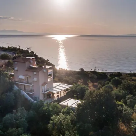 Nikole's Cozy 80m2 Hébergement de vacances *