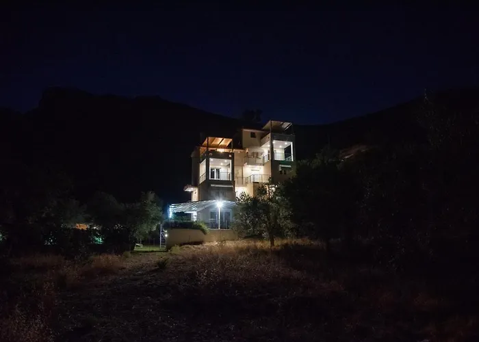 Nikole's Cozy 80m2 Casa de Férias Tirós