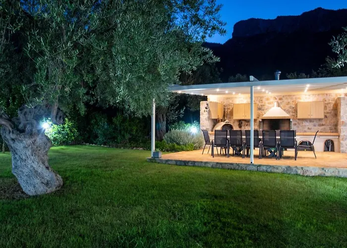 Nikole's Cozy 80m2 Vakantiehuis Tirós