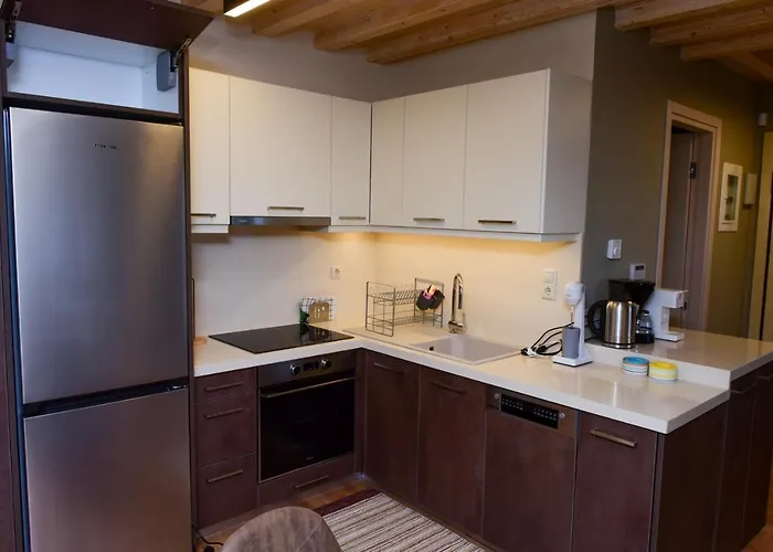 Nikole's Cozy 80m2 Tirós