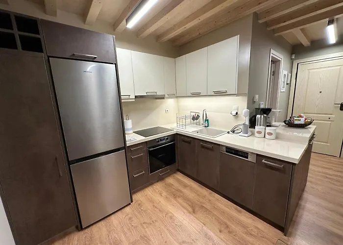 Nikole's Cozy 80m2 *